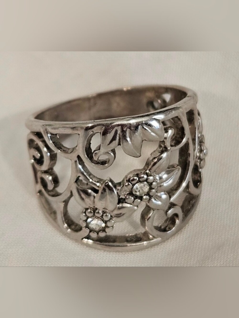 Silver Floral Filigree Statement Ring - Elegant Women's Jewelry